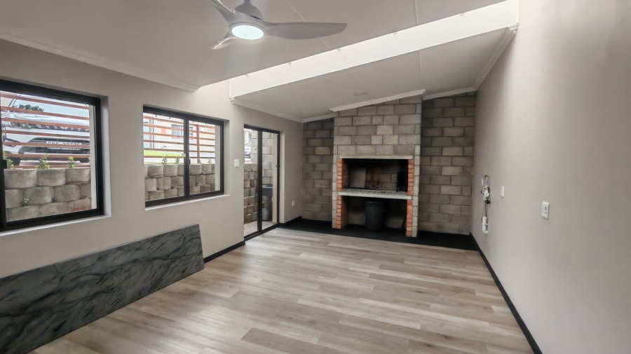 3 Bedroom Property for Sale in Twee Kuilen Western Cape